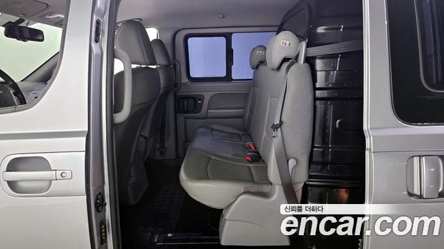 Hyundai Starex 2019 — photo 11