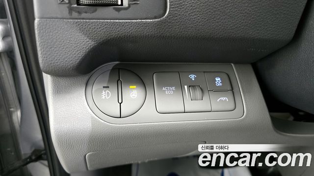 Hyundai Starex 2019 — photo 13