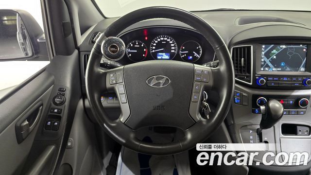 Hyundai Starex 2019 — photo 14