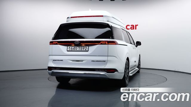 Kia Canival 2021 — photo 4