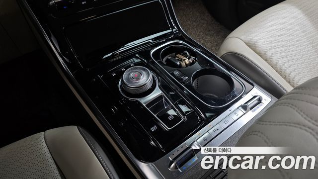 Kia Canival 2021 — photo 12