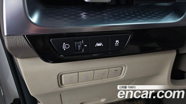 Kia Canival 2021 — photo 29