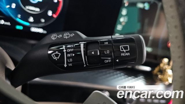 Kia Canival 2021 — photo 40