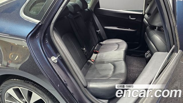 Kia K5 2016 — photo 17