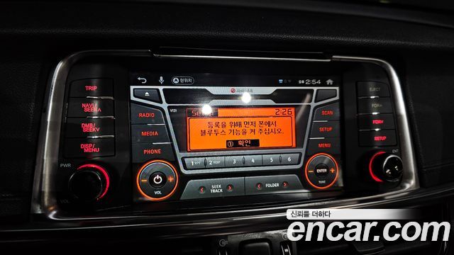 Kia K5 2016 — photo 22