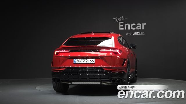 Lamborghini Urus 2024 — photo 4