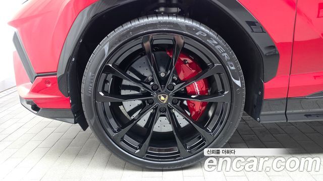 Lamborghini Urus 2024 — photo 5