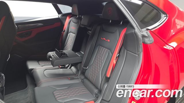 Lamborghini Urus 2024 — photo 18