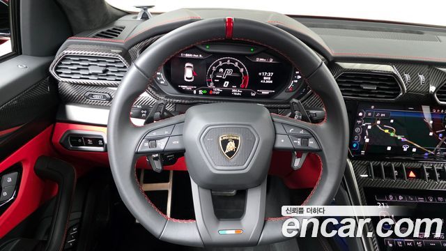 Lamborghini Urus 2024 — photo 19