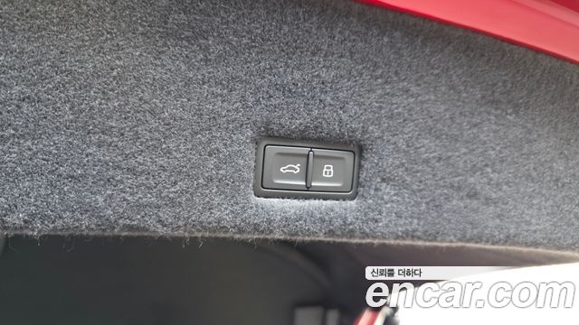 Lamborghini Urus 2024 — photo 21
