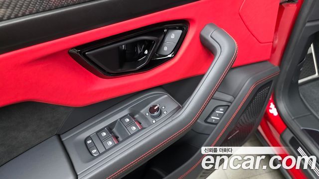 Lamborghini Urus 2024 — photo 24
