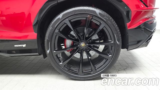 Lamborghini Urus 2024 — photo 7