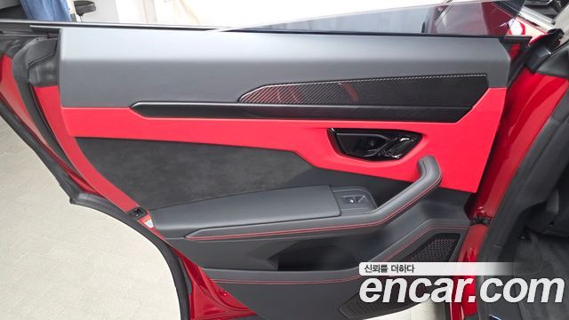 Lamborghini Urus 2024 — photo 15