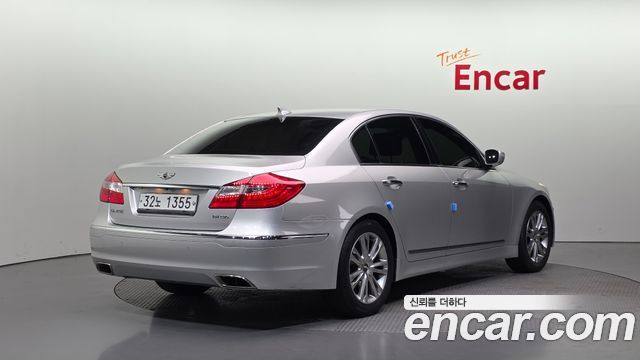 Hyundai Genesis 2012 — photo 2