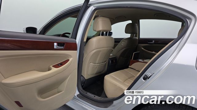 Hyundai Genesis 2012 — photo 22