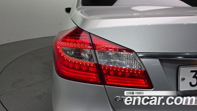 Hyundai Genesis 2012 — photo 9