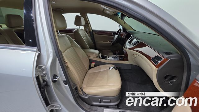 Hyundai Genesis 2012 — photo 16