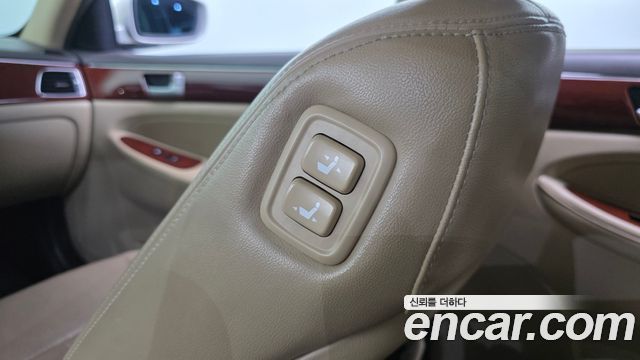 Hyundai Genesis 2012 — photo 29