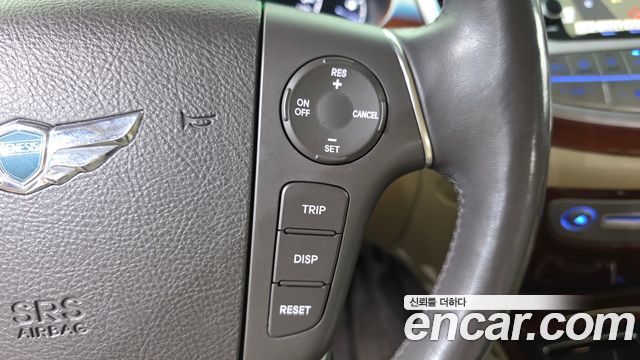 Hyundai Genesis 2012 — photo 32