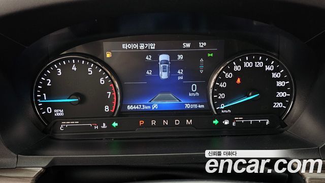 Ford Explorer 2020 — photo 11