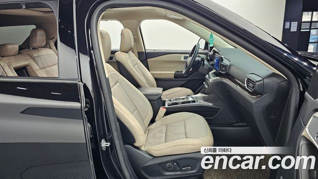 Ford Explorer 2020 — photo 17