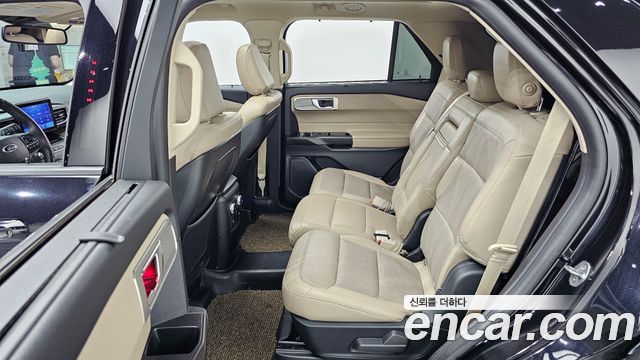 Ford Explorer 2020 — photo 18