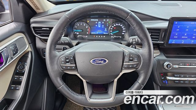 Ford Explorer 2020 — photo 19