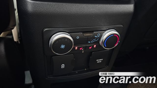 Ford Explorer 2020 — photo 24