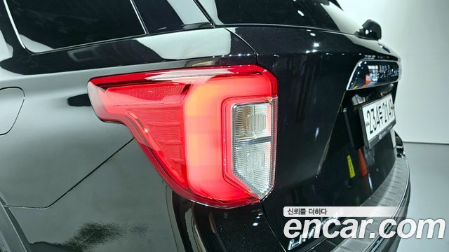 Ford Explorer 2020 — photo 9