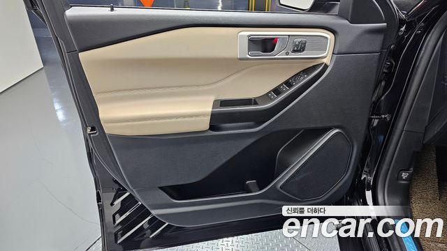 Ford Explorer 2020 — photo 14