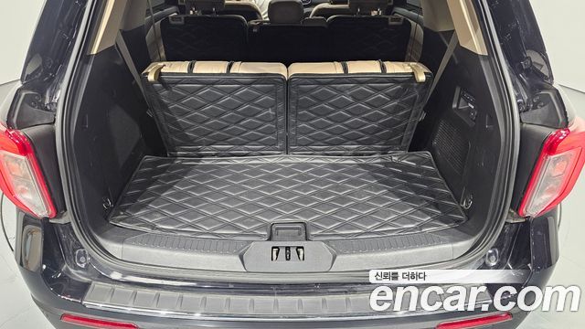 Ford Explorer 2020 — photo 31