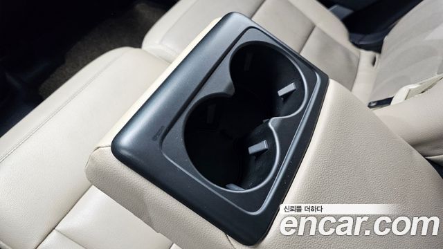 Ford Explorer 2020 — photo 32