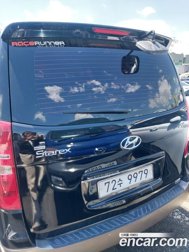 Hyundai Starex 2014 — photo 11