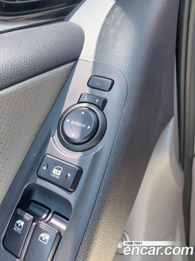 Hyundai Starex 2014 — photo 13