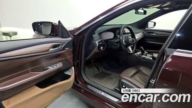 BMW Gran Turismo 2020 — photo 10
