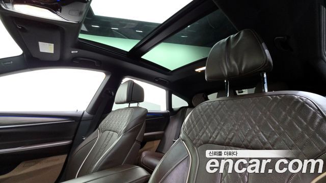 BMW Gran Turismo 2020 — photo 18