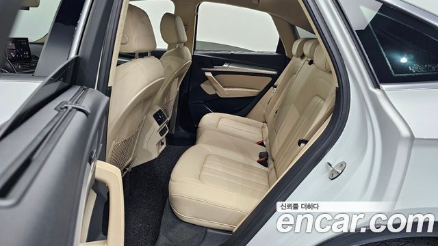 Audi Q5 2021 — photo 18