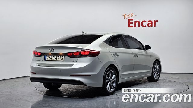 Hyundai AVANTE 2018 — photo 2