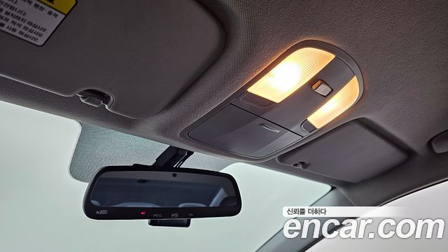 Hyundai AVANTE 2018 — photo 22