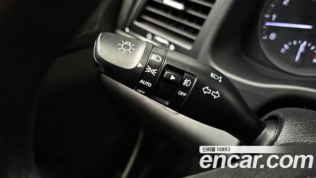 Hyundai AVANTE 2018 — photo 25
