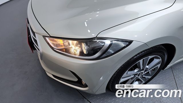 Hyundai AVANTE 2018 — photo 8
