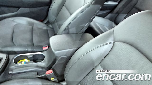 Hyundai AVANTE 2018 — photo 29