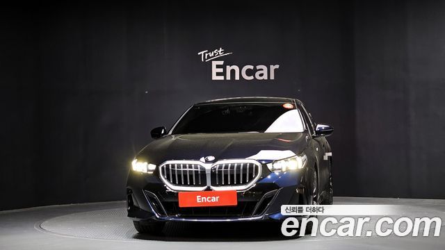 BMW 5-Series 2024 — photo 3