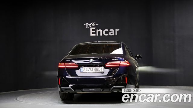 BMW 5-Series 2024 — photo 4