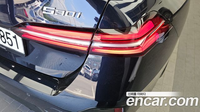 BMW 5-Series 2024 — photo 9