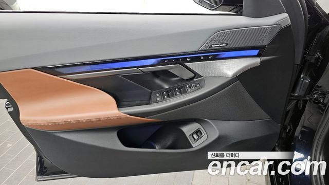 BMW 5-Series 2024 — photo 14