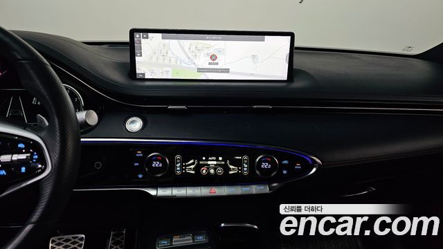 Genesis GV70 2022 — photo 20