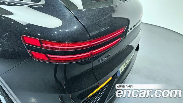Genesis GV70 2022 — photo 9