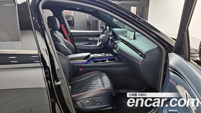 Genesis GV70 2022 — photo 16