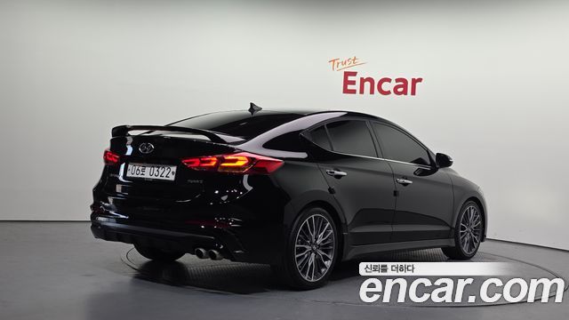 Hyundai AVANTE 2017 — photo 2